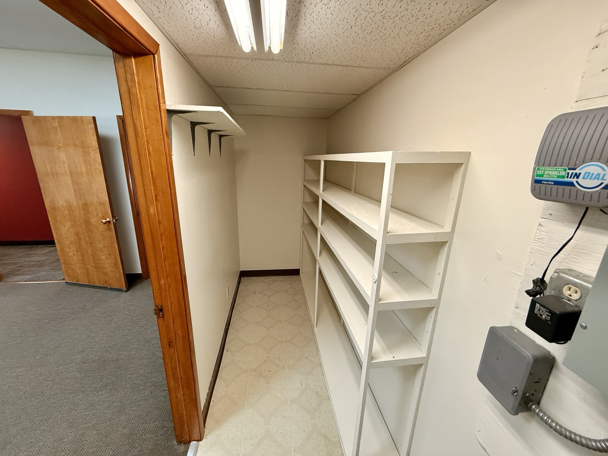 1300 W Koenig Ln — Suite 103