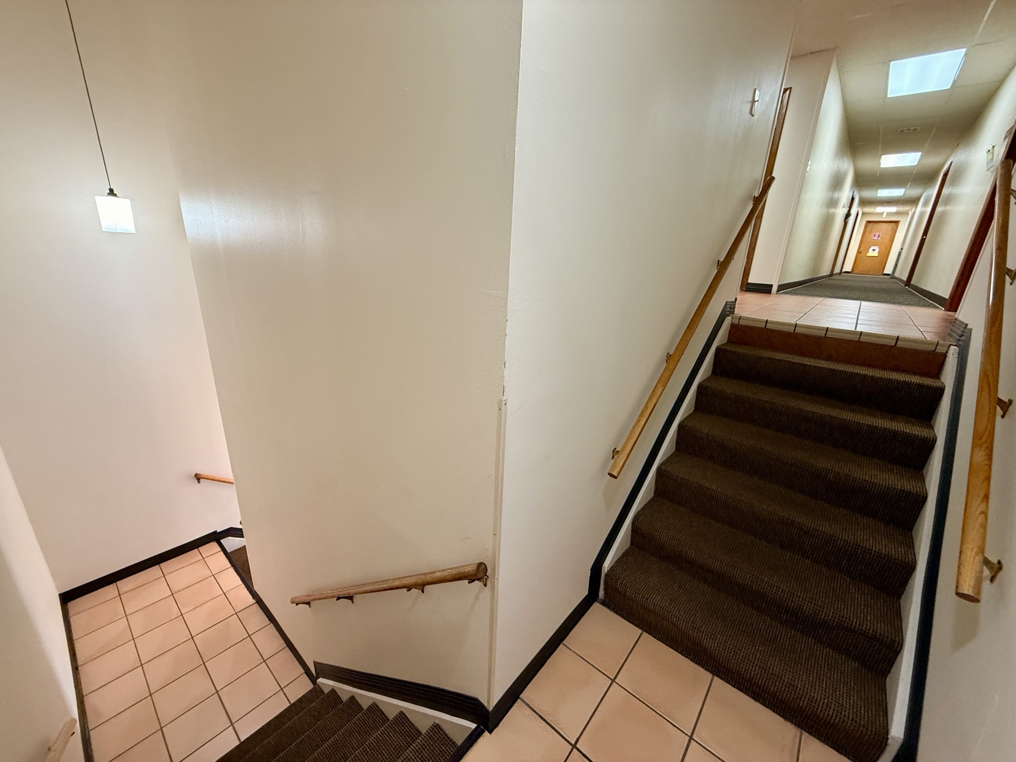 1300 W Koenig Ln