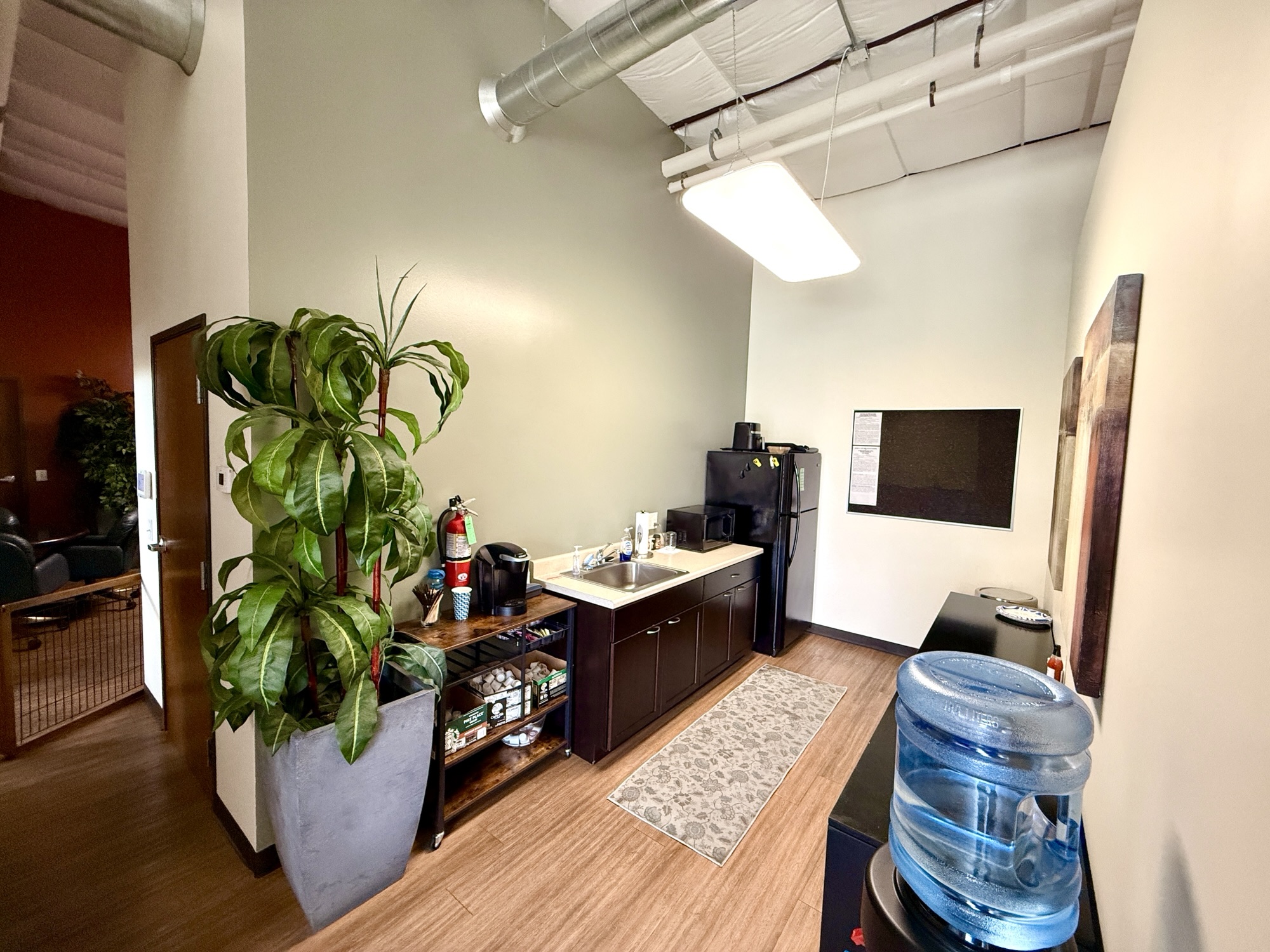 2535 Business Center — Suite 200
