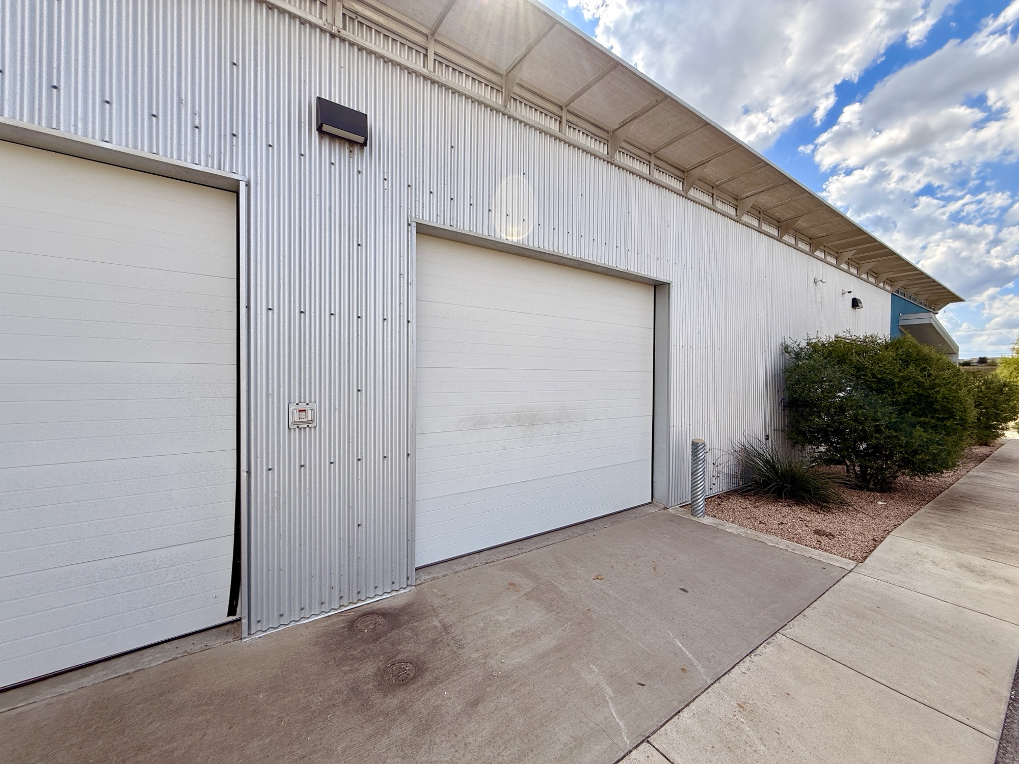 2535 Business Center — Suite 200