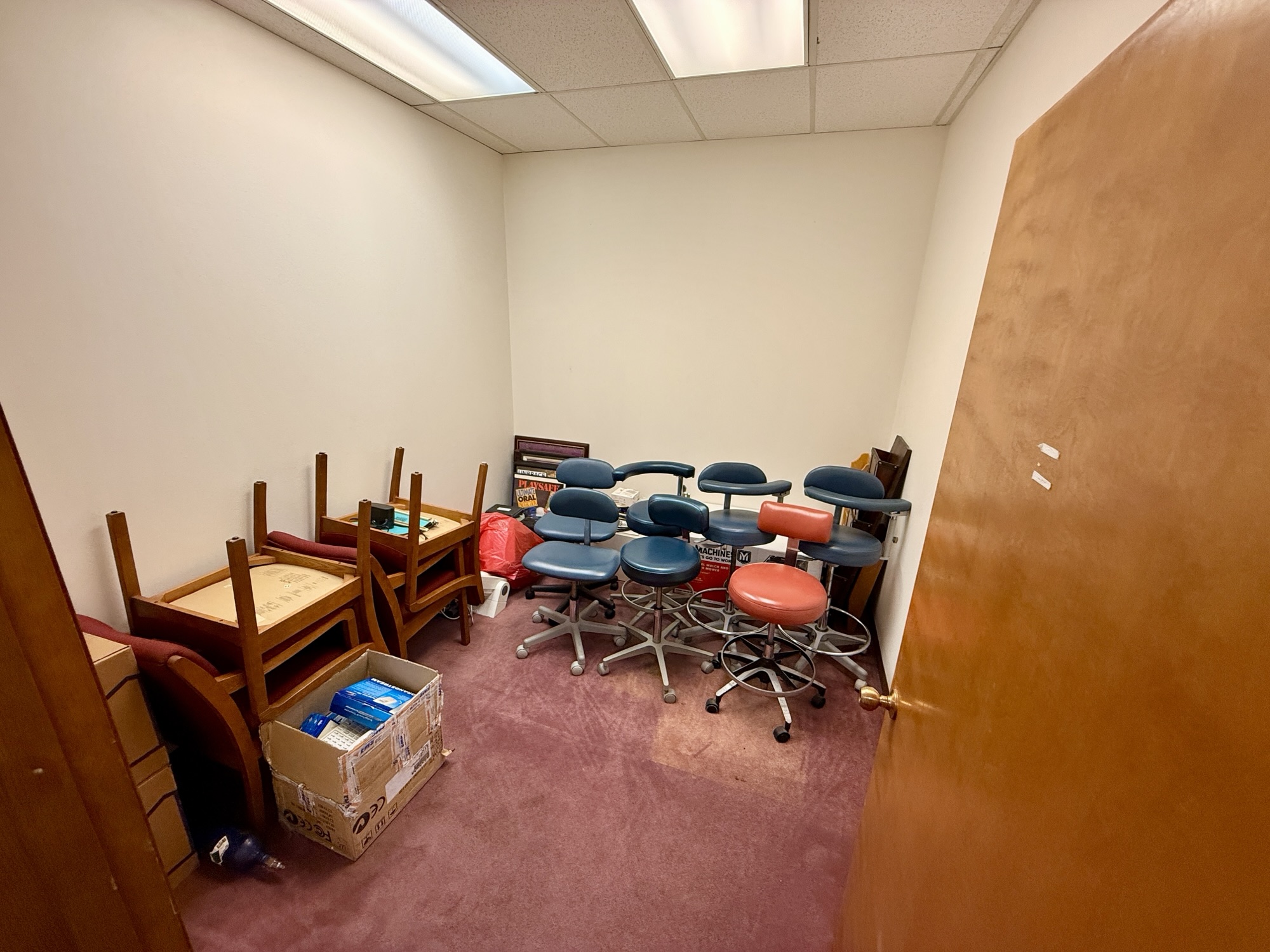 1300 W Koenig Ln — Suite 175
