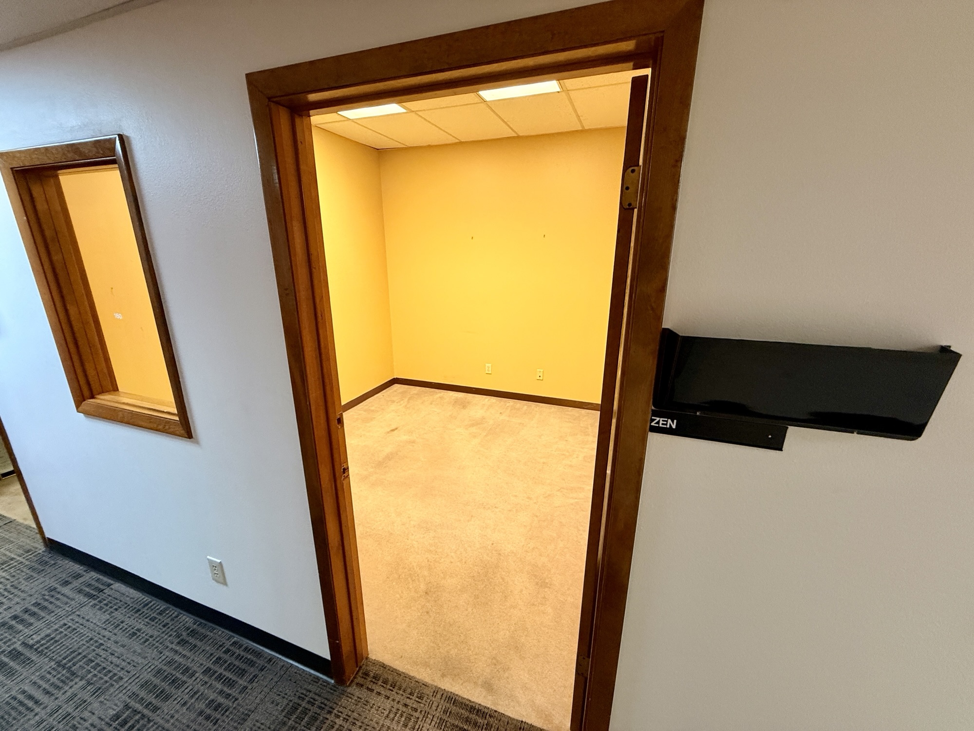 1300 W Koenig Ln — Suite 1
