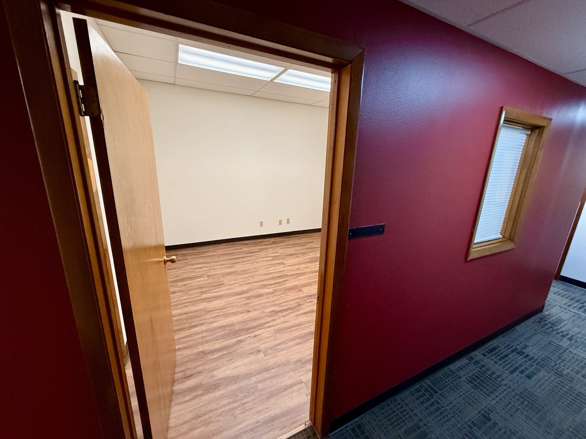 1300 W Koenig Ln — Suite 160